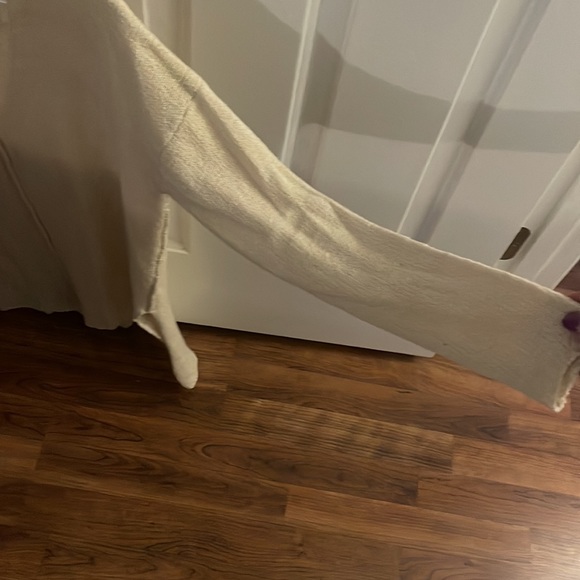 Cream sweater - Picture 4 of 5